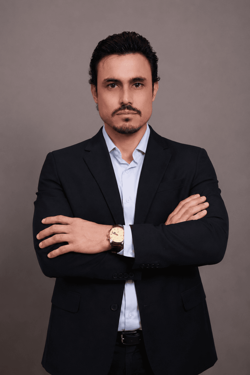 Dr. Jhonatan Lucateli — Anestesista